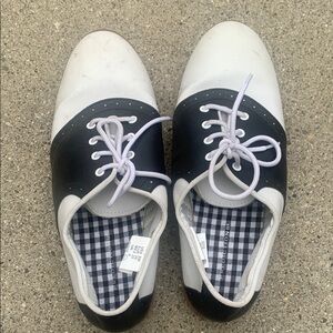 Comfort Plus by Predictions Black and White Sneakers